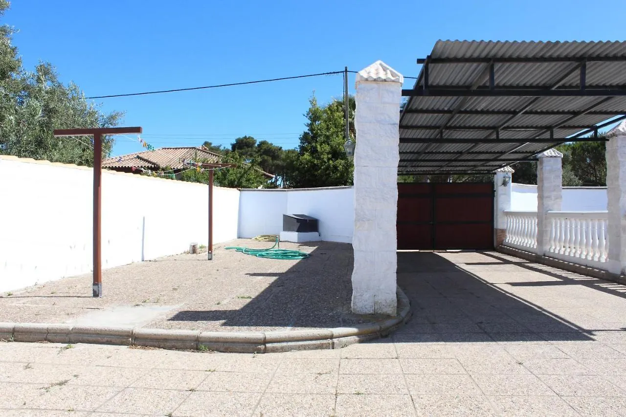 הוילה צ'יקלנה דה לה פרונטרה Chalet Astilbe - Con Piscina Privada 0*,  ספרד